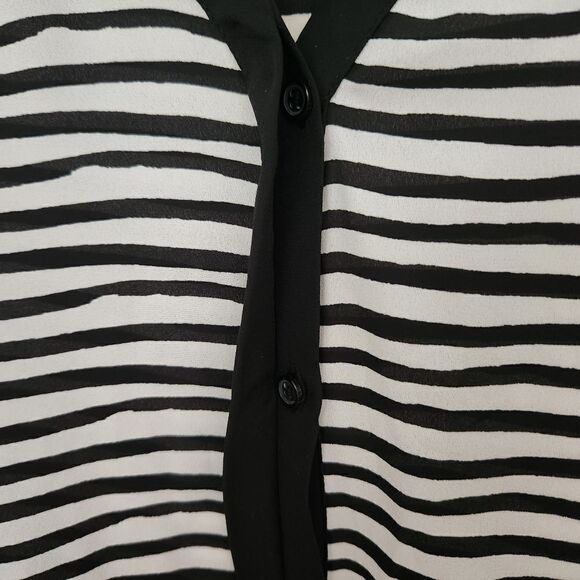 Worthington Woman Cap Sleeve Sheer Striped Button Front Blouse Size 2X - Picture 3 of 6